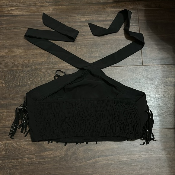 Halter top - Picture 2 of 3